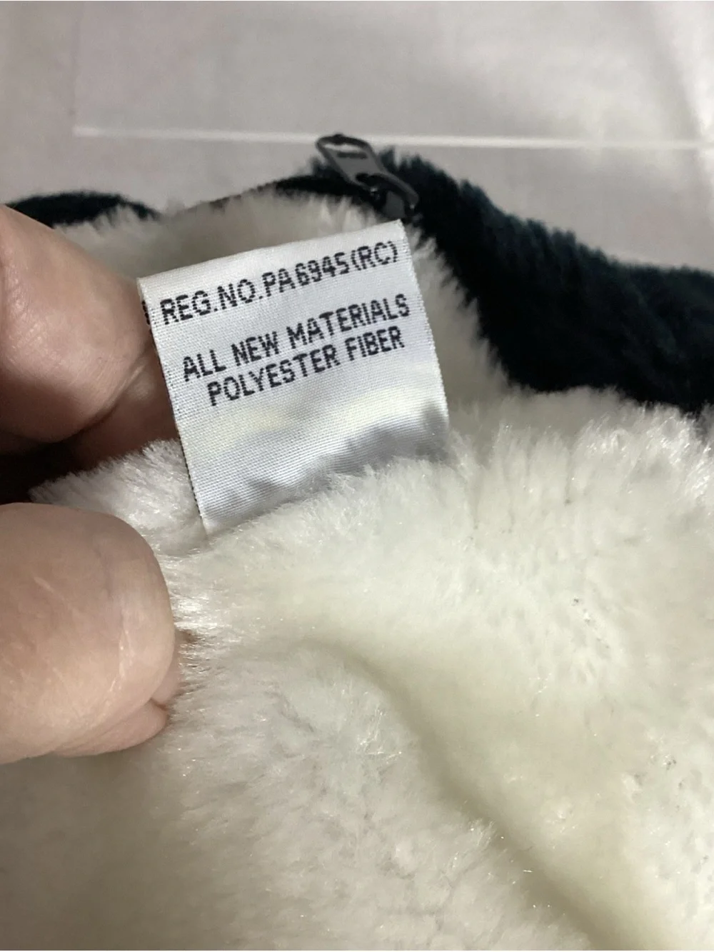 Goldbug plush white